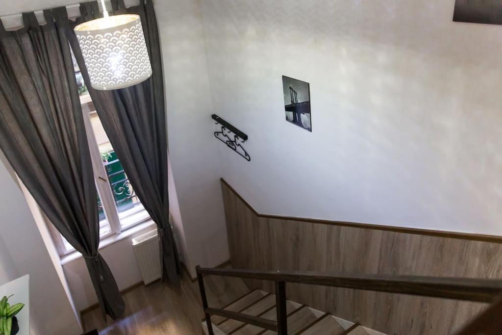 Central Budget Lofts Apartment บูดาเปสต์ ภายนอก รูปภาพ