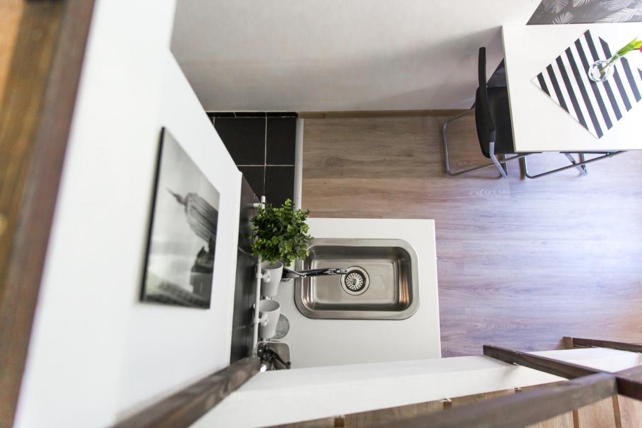 Central Budget Lofts Apartment บูดาเปสต์ ภายนอก รูปภาพ