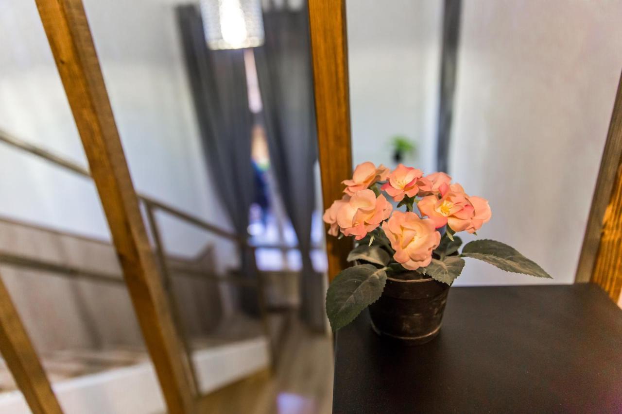 Central Budget Lofts Apartment บูดาเปสต์ ภายนอก รูปภาพ