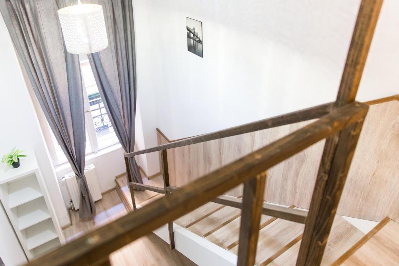 Central Budget Lofts Apartment บูดาเปสต์ ภายนอก รูปภาพ