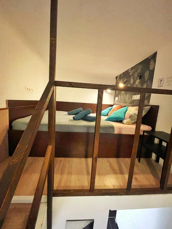 Central Budget Lofts Apartment บูดาเปสต์ ภายนอก รูปภาพ