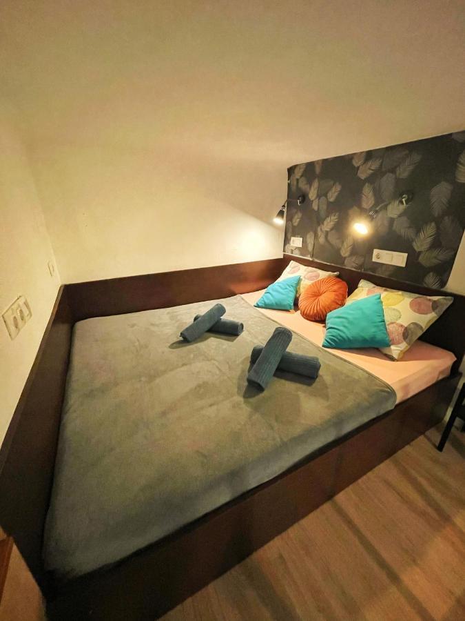 Central Budget Lofts Apartment บูดาเปสต์ ภายนอก รูปภาพ