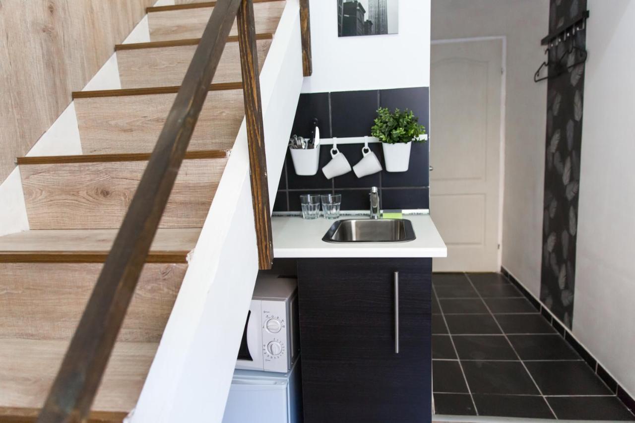 Central Budget Lofts Apartment บูดาเปสต์ ภายนอก รูปภาพ